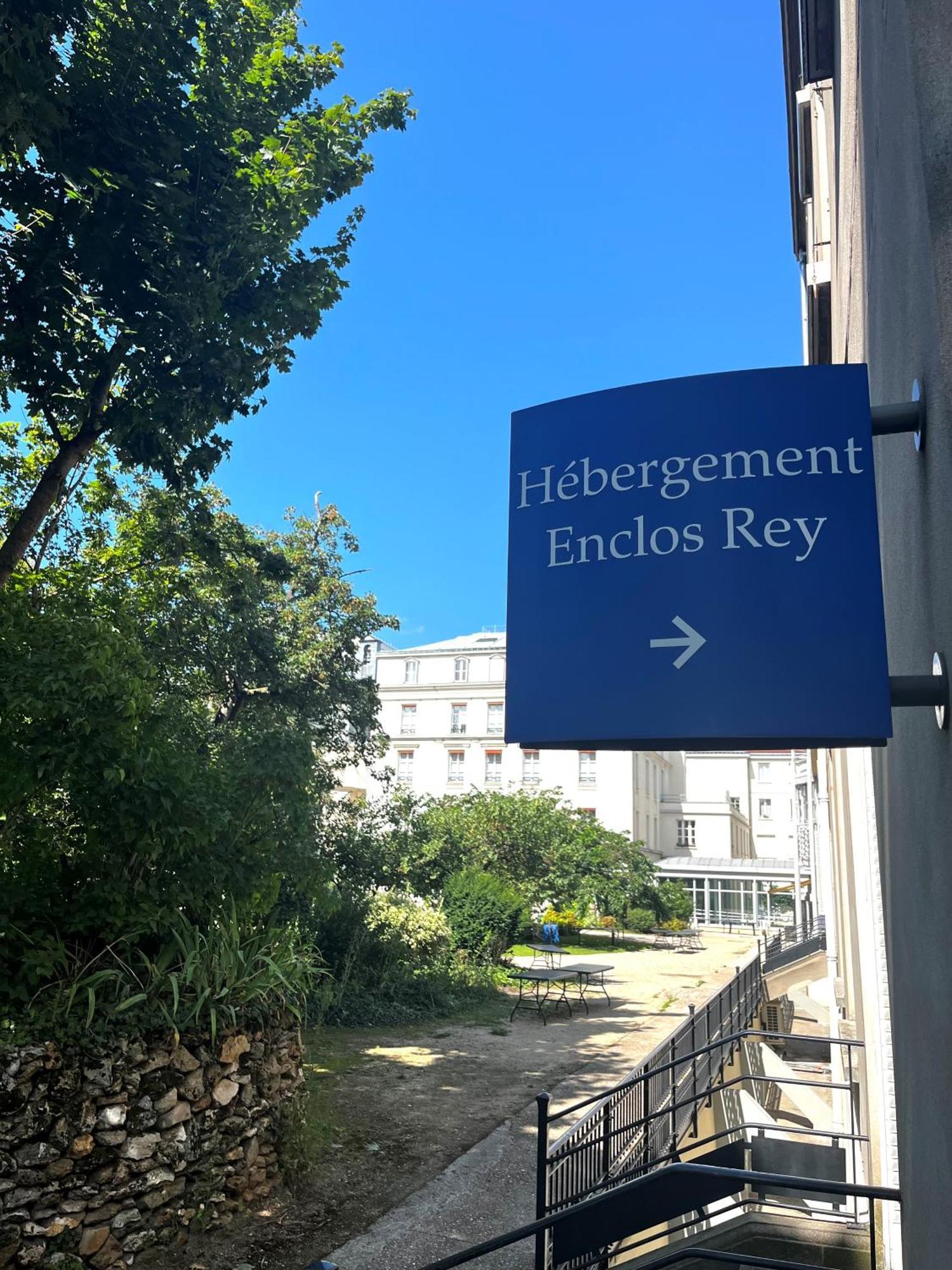 Hotellerie L'enclos Rey Hotel *