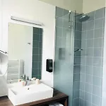 Hotellerie L'enclos Rey Hotel *